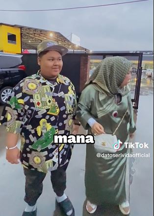 Minta Cik B Jadi Perempuan Sejati, Video Cik B Dan Ds Vida Beli Kereta ...